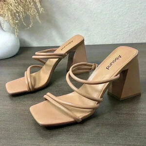 Abound Austin Block Heel Sandals Size 7.5M (Cosmetic Damage)